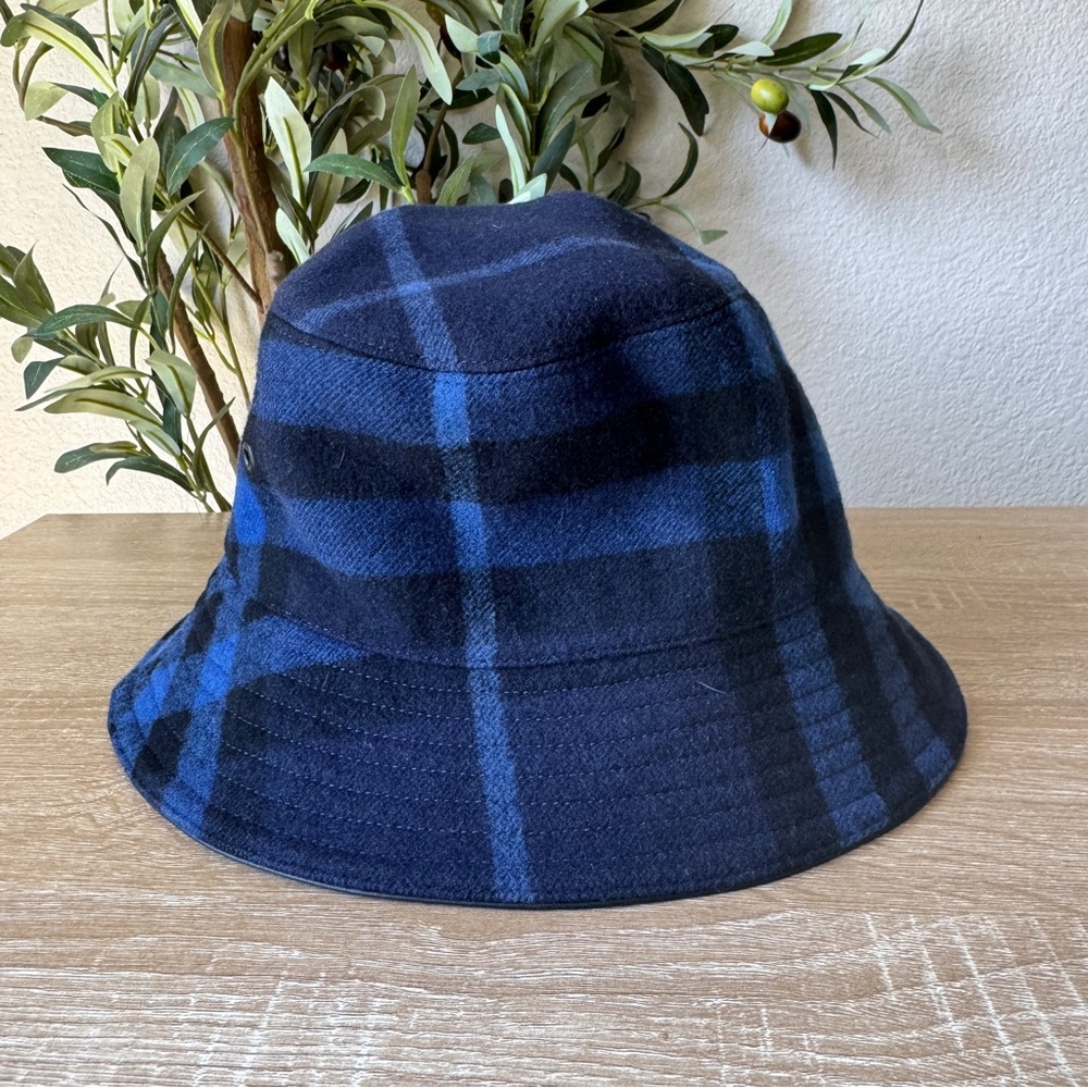 Burberry Check Wool Cashmere Bucket Hat NEW size Medium - Picture 2 of 7